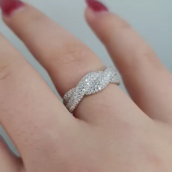 Vacker omlott ring i silver