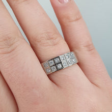  Vacker stål ring med cubic zirconia stenar