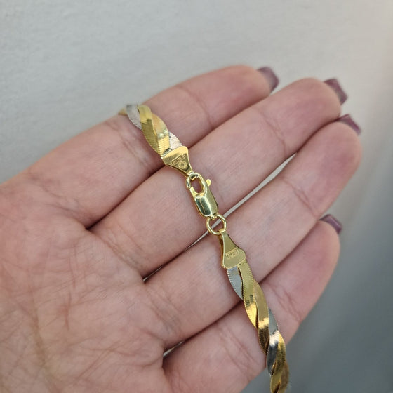 Stelt platt halsband i 3 färgat 18k guld