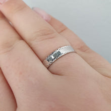  Förlovningsring i äkta silver med facetterade kanter