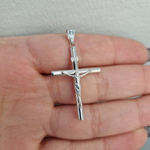  Kors med Jesus i äkta silver