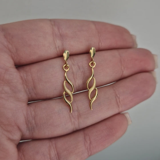 Örhängen matt och blank design 18k guld