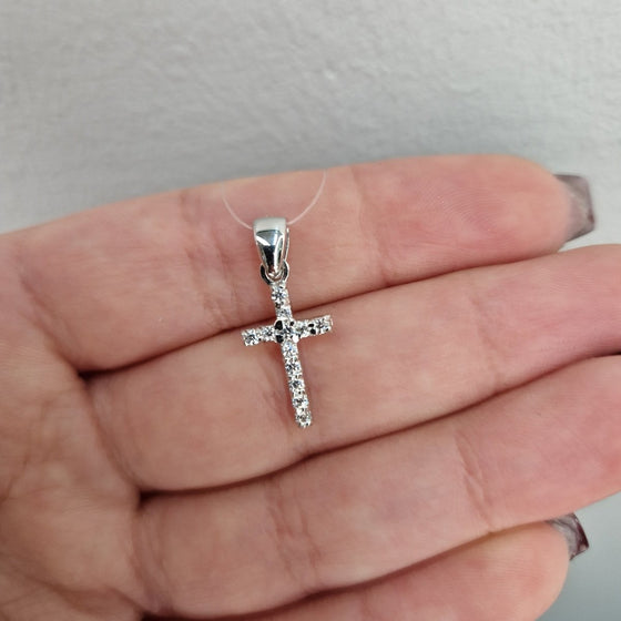 Kors 18k vitguld med stenar