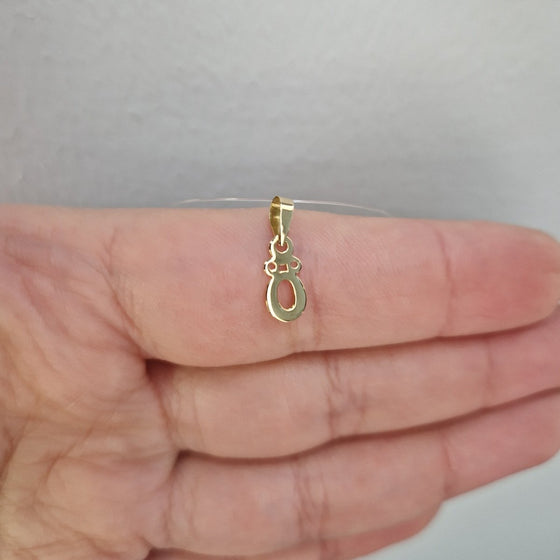 Mindre bokstav i 18k guld