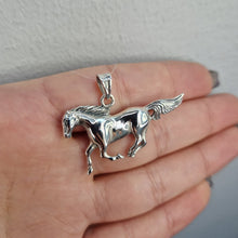  Silverhängsmycke häst