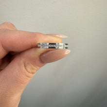  Vitguld ring med 23 diamanter